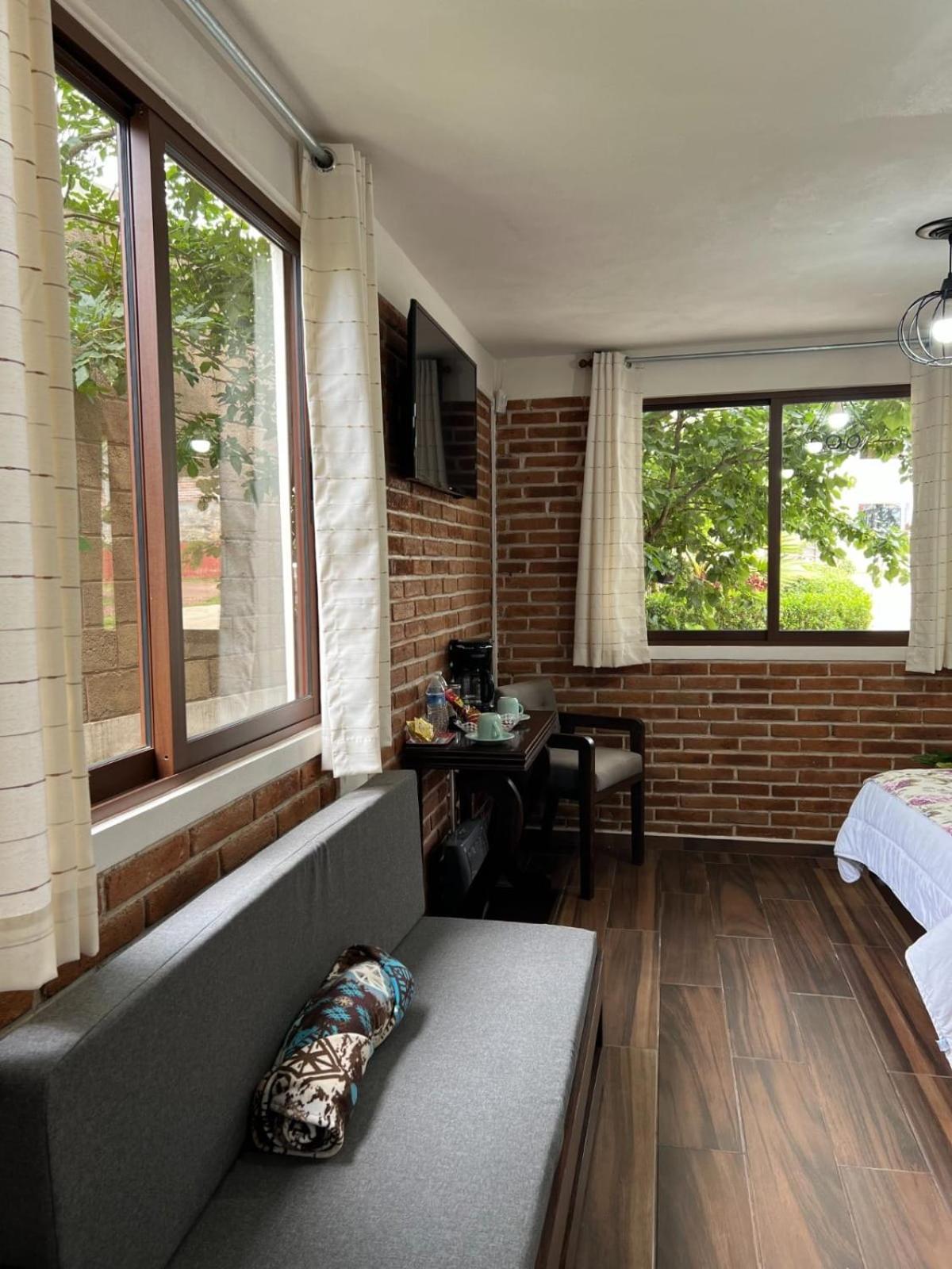 El Descanso Casa-Hotel Zacatlan. Ruang foto